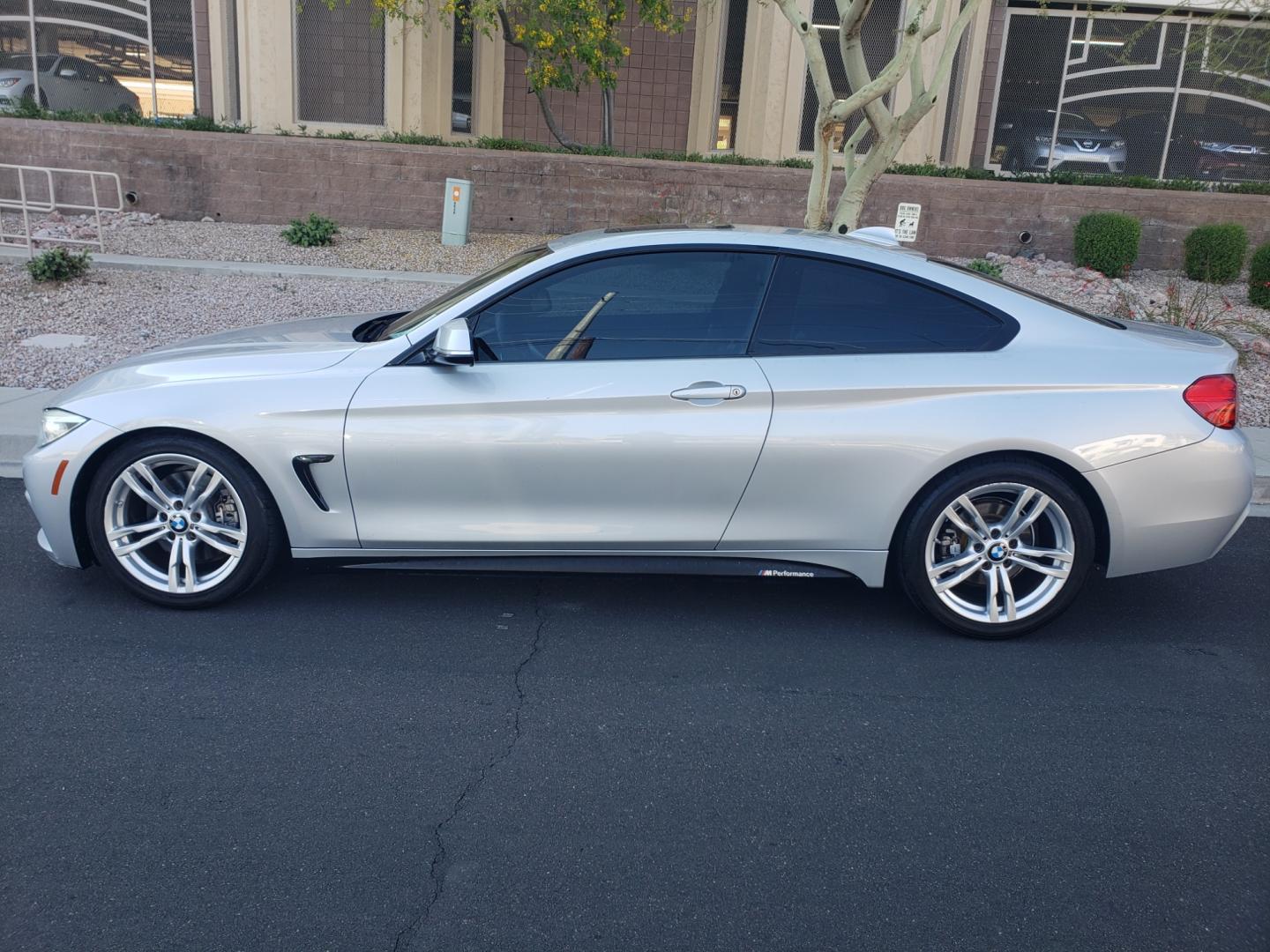 2014 /black BMW 4-Series 428I (WBA3N3C56EK) with an 2.0L L4 DOHC 16V engine, 6-Speed Automatic transmission, located at 323 E Dunlap Ave., Phoenix, AZ, 85020, (602) 331-9000, 33.567677, -112.069000 - 2014 BMW 428i,.......EXCELLENT condition, A Real Must See!!.... No accidents, Power everything, Stereo/CD Player, Phone sync, Bluetooth, backup camera, Ice cold ac, Clean black interior with black leather seats in near perfect condition, Gorgeous tinted sunroof, Tinted windows, power windows, power - Photo#6